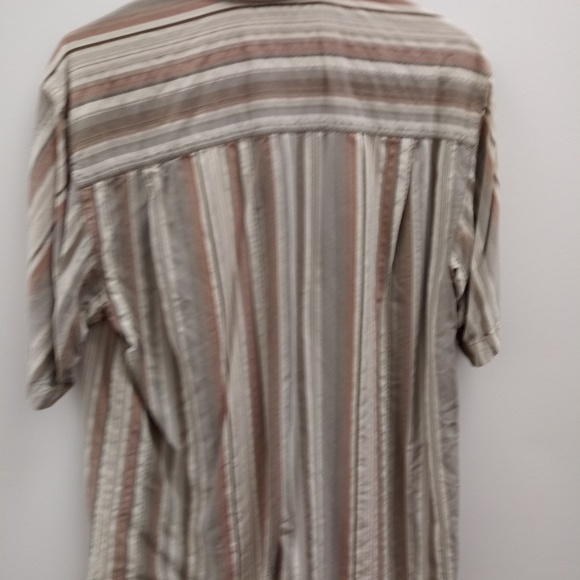 Tommy Bahama,Line Shirt, Size M two shirts - Picture 2 of 4